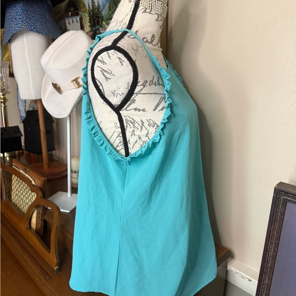 Elegant Turquoise Halter Top - Picture 4 of 6